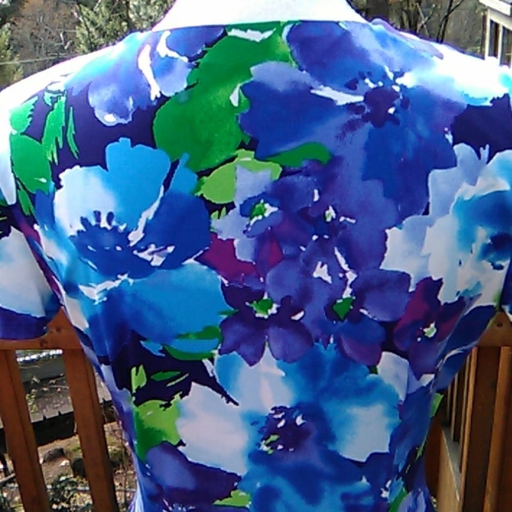Precise Floral Dress - Picture 6 of 8
